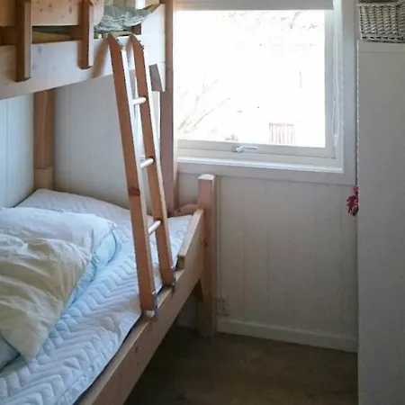 Three-bedroom Holiday In Fjell Holiday home *