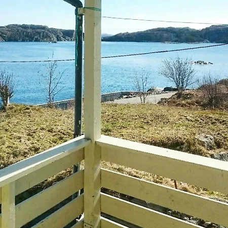 Three-bedroom Holiday In Fjell Сasa de vacaciones Algroy