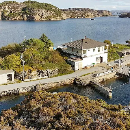 Three-bedroom Holiday In Fjell Сasa de vacaciones